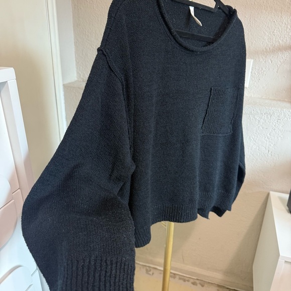 Wishlist Oversized Black Textured Lightweight Sweater Size S/M - Picture 4 of 13